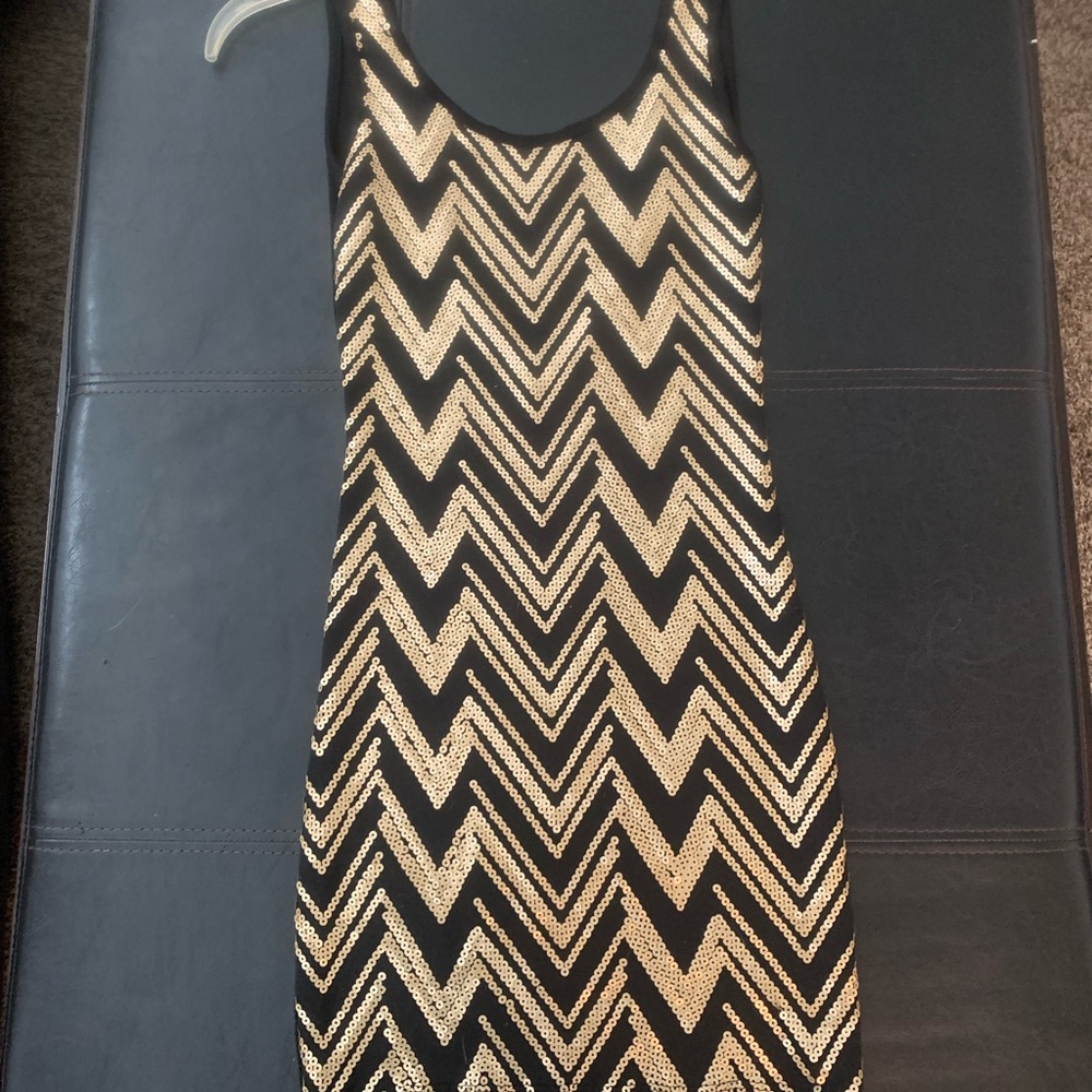 Black and gold sequin bodycon dress